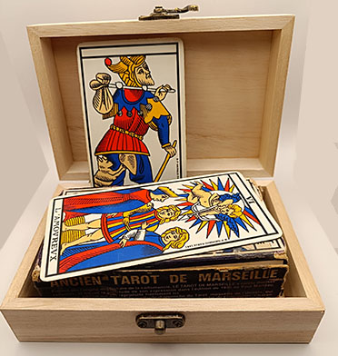 Boite à tarot pentacle.