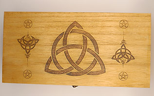 boîte-triquetra-1 Boite à tarot triquetra