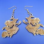 Boucles d’Oreilles Balai de Sorcière Magique